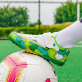 Miniatyrbild 5 av 5: Fotbollsskor för pojkar Halkfria fotbollsskor Klossar Gräs Fotbollssneakers 2022 Green 36