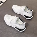 Miniatyrbild 4 av 5: Damsportlöparskor Lättviktssneakers R7105 White 40