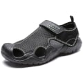 Pikkukuva 1 / 4: Kesäiset uudet miesten Crocks-kevyet kengät Black 13.5