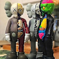 Miniatyrbild 3 av 4: KAWS Trend Leksak 20cm Prototyp OriginalFake Companion Modell Konst Leksak Kan Flytta Dockkollektion Modell Leksak