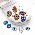 Miniatyrbillede 2 af 5: #10 Stykker 3D Klog-Sandaler Pynt (Djævelens Øje), Sko Charms, Sød #