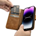Miniatyrbild 4 av 11: iCarer Oil Wax Lommebokveske 2-i-1 iPhone 14 Pro-deksel Skinnflipdeksel Anti-RFID Brun (WMI14220722-TN)