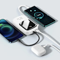 Miniatyrbild 8 av 11: Baseus Qpow Digital Display Powerbank med hurtiglading 20000mAh 22,5W QC/PD/SCP/FCP med innebygd USB-C-kabel hvit
