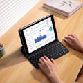 Miniatyrbild 9 av 11: Baseus Brilliance Series Keyboard Case for iPad 10.2 (2019/2020/2021) + USB-C-kabel - Svart