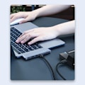Miniatyrbillede 7 af 9: UGREEN MULTIFUNKTIONEL HUB 3 USB TF SD USB TIL MACBOOK PRO AIR GREY