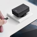 Miniatyrbillede 4 af 6: UNIQ VERSA SLIM LITHOS COLLECTIVE USB-C PD 18W VÆGOPLADER + USB-C / USB-C KABEL - SORT