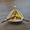Miniatyrbild 5 av 5: Triangelcigarraska - Stor utomhuscigarraska för uteplats/Utomhus/Inomhusaska (Gul)