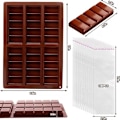 Miniatyrbillede 2 af 4: Denne chokoladeform inkluderer chokoladeplader, dybe chokoladeplader i silikoneform, samt en skraber og pose Långsmal modell 1 set