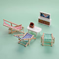 Miniatyrbild 3 av 4: 3-delad miniatyr hopfällbar strandstol i träset för dockhus eller dockhus, inomhus- eller utomhustillbehör