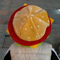 Miniatyrbild 4 av 5: Hamburgerhatt för Vuxna - Söt, Rolig, Realistisk, Mysig, Stretchig, Kostymtillbehör, Mjuk, Herr & Dam, Snabbmat, Hamburgerkeps, Present