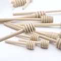 Miniatyrbild 1 av 5: Mini trä honungssked 8cm honungsstick sylt klassisk lyftare 20-pack