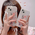 Miniatyrbillede 2 af 5: Til iPhone 11 Pro Max Sød Sag Med Bjørne Armbåndskæde Rem Til Piger Kvinder Blomster Kamera Beskyttelse Klar Transparent Elskelig Blød Sag Til iPhone