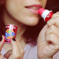 Miniatyrbillede 6 af 6: Lip Smacker Coca-Cola / Fanta Jordgubb Smag Brun