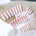 Miniatyrbild 4 av 5: Nude Press On Nails Coffin Långa Falska Naglar Akryl Gradient
