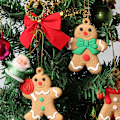 Miniatyrbild 4 av 6: Gingerbread Man Ornaments for Christmas Tree Assorted Plastic