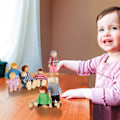 Miniatyrbild 4 av 4: Trähusdocka Människor 8 Figurer, Dockfamilj Set Flickor Småbarn Dockhus Tillbehör Leksaker