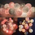 Miniatyrbild 5 av 6: 20 Stücke LED Lichterkette mit Baumwollkugeln, Lichterkette