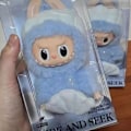 Pikkukuva 3 / 5: POP MART The Monsters Labubu Blind Box Keräilyhahmo - Pop Mart Jännittävä Macaron Pehmo Avaimenperäversio (1 Blind Box, 17cm)
