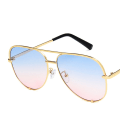 Miniatyrbillede 1 af 8: Eleganta Solglasögon som är Polariserade Guld/Blå/Rosa