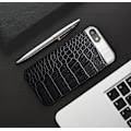 Miniatyrbild 7 av 10: iPhone 8 PLUS - Robust Stilrent Skal från Croco-Serien Vit