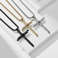 Miniatyrbild 5 av 10: Meningsfullt Kors Halsband i Rostfritt Stål Silver