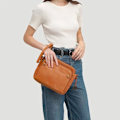 Miniatyrbild 4 av 5: Crossbody PU-läder axelväska för kvinnor, casual elegant, flera lager Red