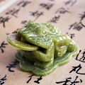 Miniatyrbillede 2 af 4: Feng Shui Jade Penge Frø Trebenet Rigdoms Frø Eller Penge Tudse Statue Bil Instrumentbræt Dekorationer Tiltrækker Rigdom Og Held