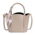 Miniatyrbild 1 av 5: Ny handväska Messenger Bag Pu Läder Bärbar Hinkväska creamy white