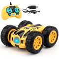 Pikkukuva 1 / 5: Mini Stunt RC -autolelu, 4WD 2,4 GHz kaksipuolinen pyörivä (keltainen)