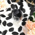 Miniatyrbilde 2 av 5: 400 stk. Roseblader Blomsterblader For Bryllup Blomsterpikekurv Jubileumsfest Bordpynt Valentinsdekorasjon black