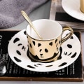 Miniatyrbillede 2 af 4: Kaffekop med Panda-mønster og Reflektionsspejl, Guld Porcelænskaffekrus, Keramisk Tekop og Underkop, 250 ml