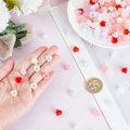 Miniatyrbilde 3 av 5: 800 stk. 8 farger Akryl Perlehetter Frostet Blomsterform Perler Transparent 6-Blad Perle Endestykker for Halskjede Øredobber Smykkelaging