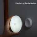 Miniatyrbilde 2 av 5: LED Skrivebordslampe Induksjonsnattlys Oppladbar ABS Materiale Vippebryter Magnetisk Adsorpsjon Hvitt Lys