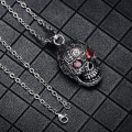 Miniatyrbilde 3 av 5: Hollow Skeleton Gotisk Hodeskalle Anheng Halskjede For Menn M. Rød