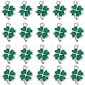 Pikkukuva 1 / 5: 1 Laatikko 60kpl Pyhän Patrickin päivän amuletteja Emaloidut neliapila-amuletit Vihreä shamrock-amuletti