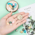 Miniatyrbild 5 av 5: 30 st Hamsa Hand-pärlor i Blandade Blingfärger, Platta Resinimitation Opal Färgade Palm Spacer Pärlor för Smyckestillverkning