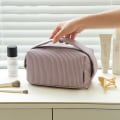 Miniatyrbild 2 av 5: Kosmetisk väska Resa Multifunktionell Toalettväska Pu Organizer Enkel Design Present till flickor Damer Single Layer Taro Purple