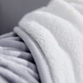 Miniatyrbillede 4 af 4: Gråternet Tæppe Dobbeltsidet Fleece Og Plys Tæppe Seng Sofa Bil Stue Soveværelse Vinter Varmt Multi-brug Tæppe Kappe Sjal Med Knap Jul