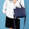 Miniatyrbillede 5 af 5: Canvas tote taske til kvinder, canvas håndtaske med flere indvendige lommer, lynlåslukning med vedhæng, ensfarvet Portable Green