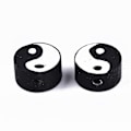 Pikkukuva 2 / 2: 50 kpl käsintehtyjä polymeerisavihelmiä, litteä pyöreä, Yin Yang musta, 9~10x9~10x4~7mm, reikä: 2mm