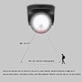 Miniatyrbild 2 av 5: Utomhusvägglampa med rörelsesensor | 1000 Lumen LED-utomhusbelysning | Batteridriven sladdlös belysning 360° vridbar