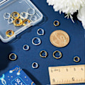 Miniatyrbild 3 av 5: 1 Ask 60 st Cirkelpärlor Ram Pärlor Ramar Bulk Ram Avståndspärlor Pärlning Ram Runda Länk Ring Kopplingar Ringar för Smyckestillverkning Tillbehör DIY Öra