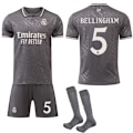 Pikkukuva 1 / 2: Real Madrid vieras pelipaita harmaa 2024-2025, sukat, lapsille ja aikuisille No.5 Bellingham 16