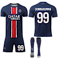 Pikkukuva 1 / 2: 2024-2025 Paris Saint-Germain Kotipeliasu Lapsille ja Aikuisille, Sisältää Sukan No.99 DONNARUMMA XS