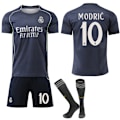 Miniatyrbillede 1 af 2: 2025-2026 Real Madrid Ny Sæson Udebane Børne Voksen Fodboldtrøje Sæt med Strømper No.10 Modric 22