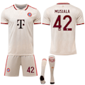 Pikkukuva 1 / 2: 2024-2025 Bayern München Vieraslasten Aikuisten Uusi Jalkapallopaita Setti Sukkien Kanssa No.42 Musiala 18