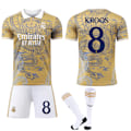 Miniatyrbild 1 av 2: 2024-2025 Real Madrid Special Edition Barnfotbollströja Nr 8 KROOS XL