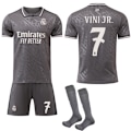Miniatyrbillede 1 af 2: 2024-2025 Real Madrid Udebane Grå Fodboldtrøje med Strømper til Børn og Voksne No.7 VINI JR 22