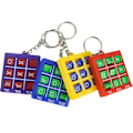 Pikkukuva 2 / 5: Tic Tac Toe Mini -avainperä lapsille Decompression Xo -peli Juhlapuolueet Goody Bag -täyteaineet Luovat lahjat Purple