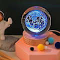Miniatyrbillede 2 af 4: 7 farver Planet 3d Krystalkugle Lasergravering Solar System Led Ball Light Gave Moon